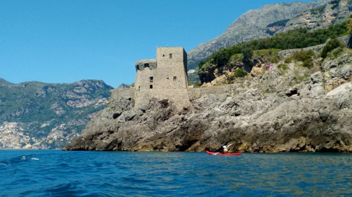 Paddle aboard a kayak discovering the enchanted and unspoiled nature, inaccessible places and secret coves of the Amalfi Coast.