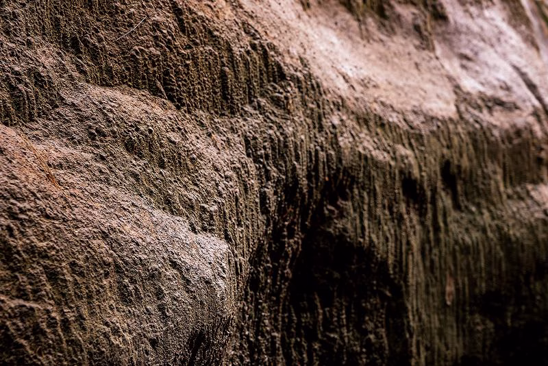 Close-up texture of tuff rock at Cavascura.