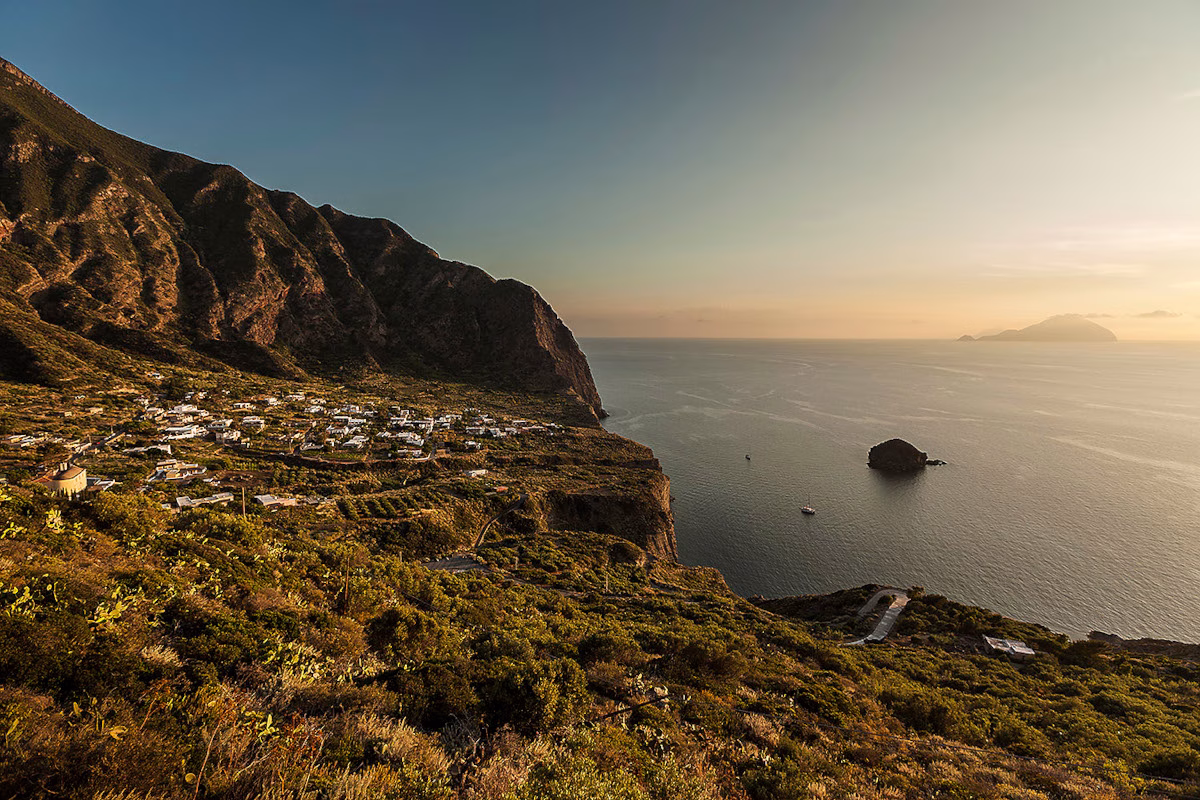 Sicily itinerary combining Palermo, the Aeolian Islands and Taormina with coastal and volcanic landscapes
