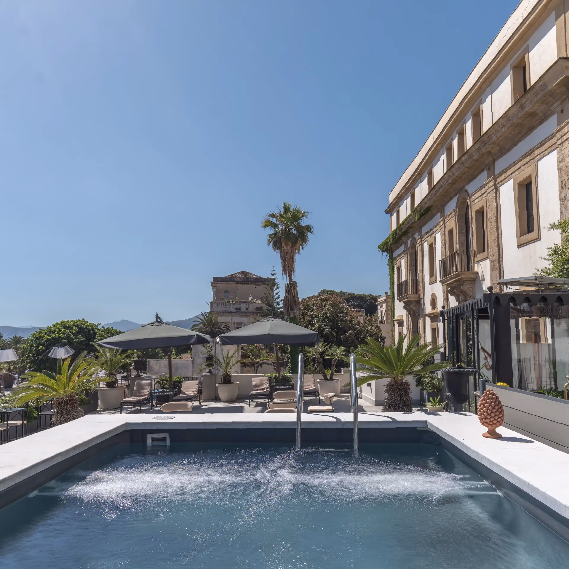 L'Hotellerie Easy Suites in Palermo as an alternative boutique hotel style