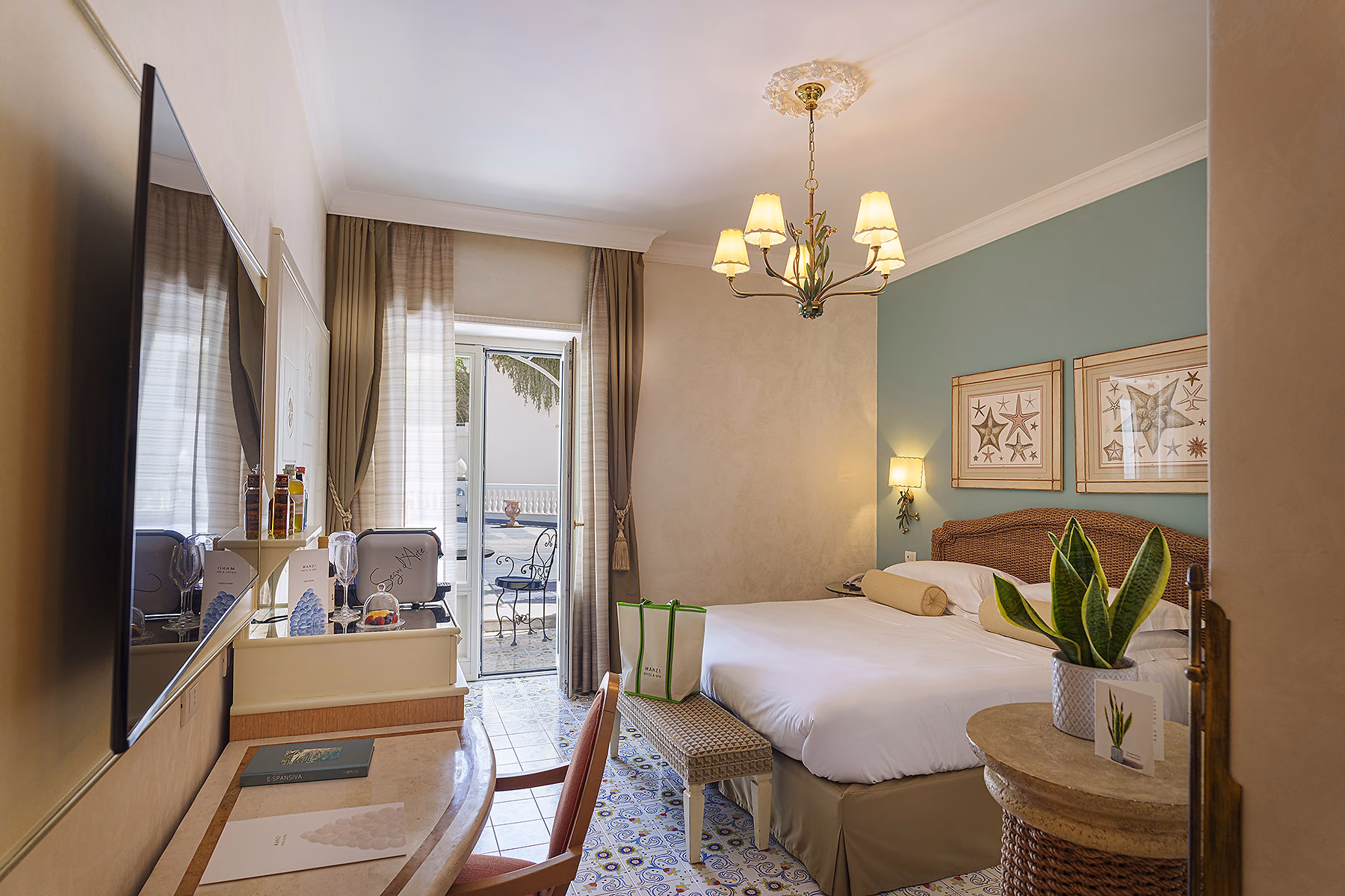 Spacious De Luxe room with sitting area at Palazzo Manzi Terme and Spa