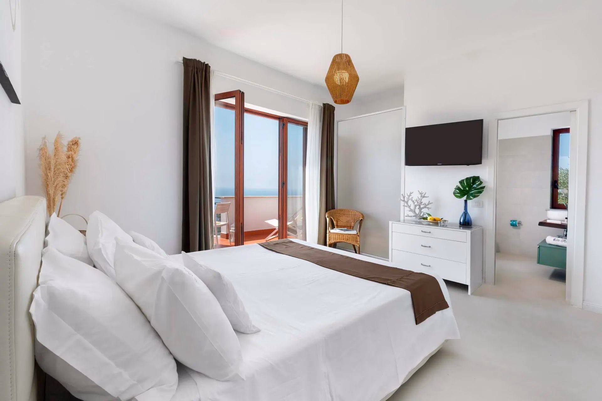 Sea-view double bedroom at Villa Mira