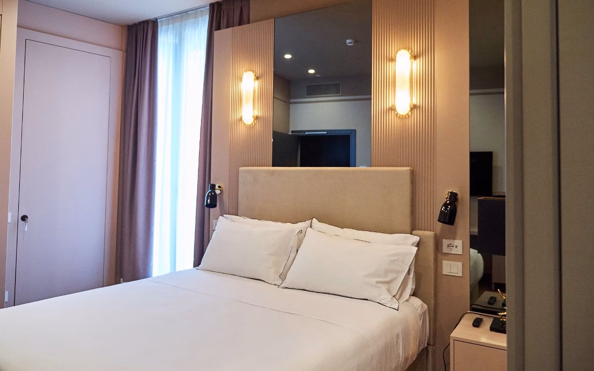 Example Deluxe bedroom at The Glam