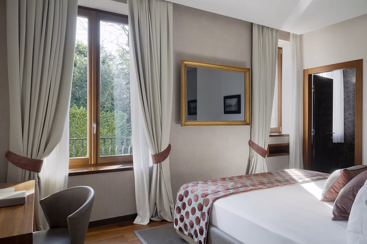 Dervio Suite bedroom in the main villa